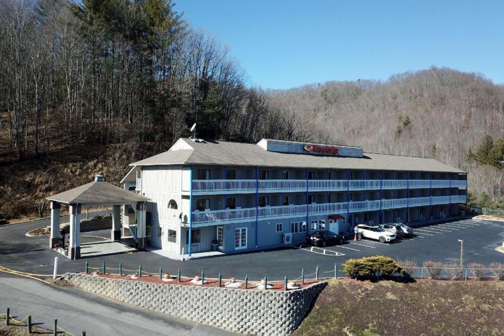 Econo Lodge - Waynesville Exteriör bild