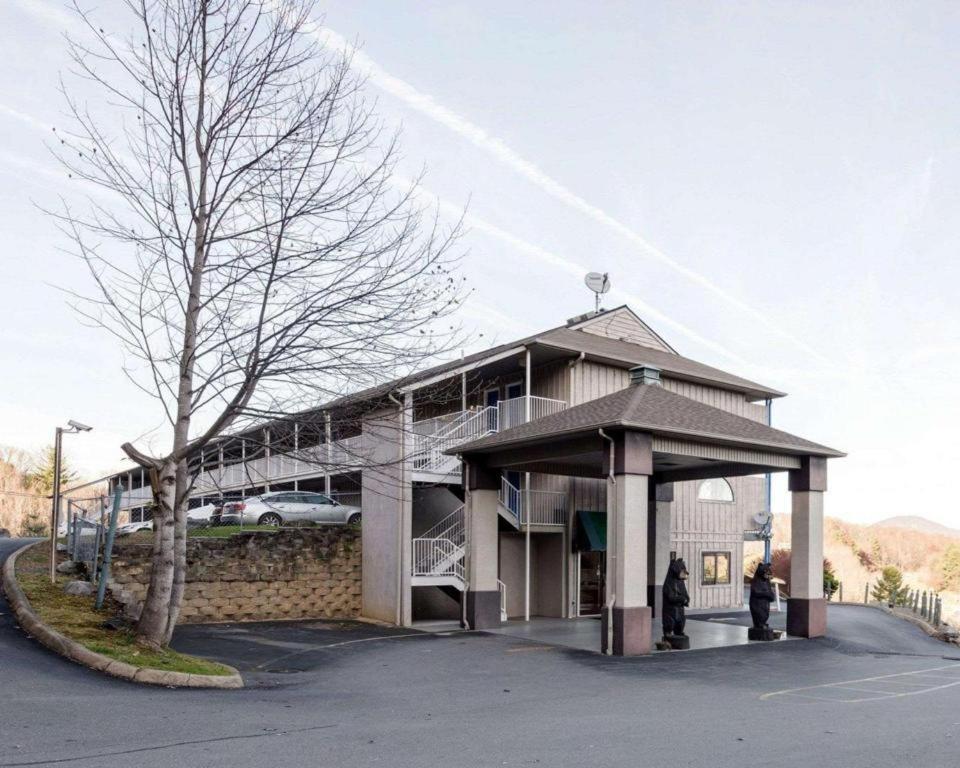 Econo Lodge - Waynesville Exteriör bild
